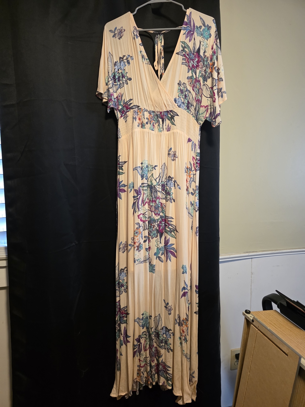 Peach Floral V-Neck Maxi Dress